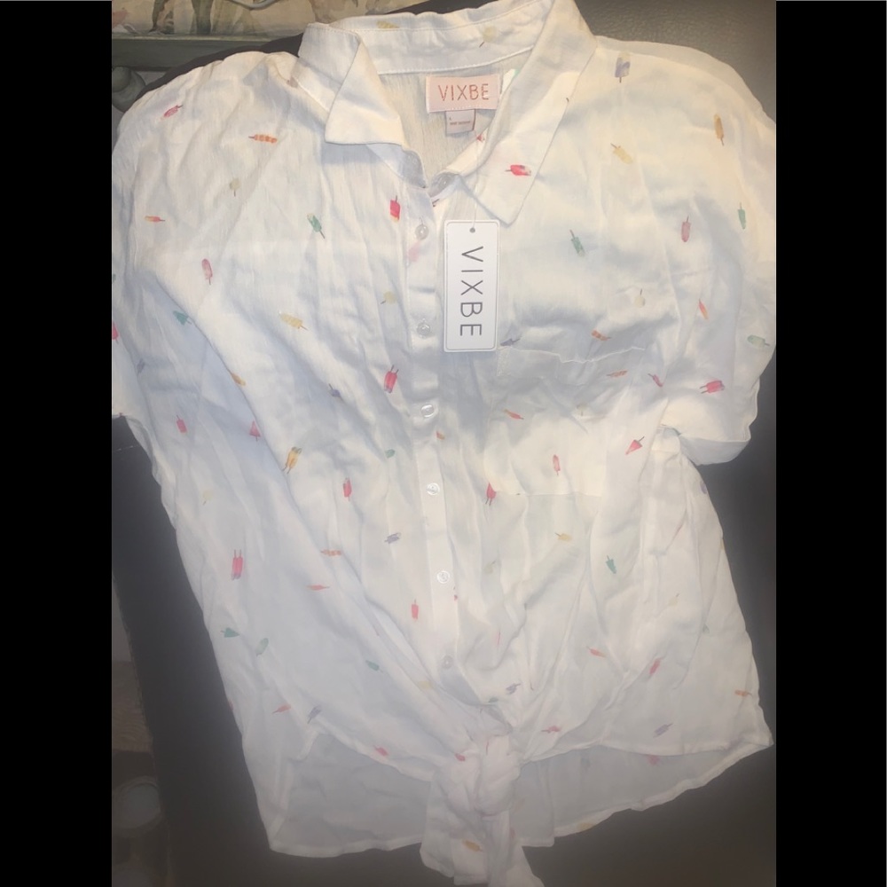 Vixbe Short Sleeve Too NWT SIZE LARGE